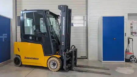El truck - 4 hjulet 2012  Jungheinrich EFG 320 GE120-480DZ (1)