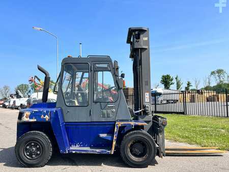 Empilhador diesel 2011  CAT Lift Trucks DP70 (1)