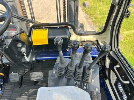 Empilhador diesel 2011  CAT Lift Trucks DP70 (18)