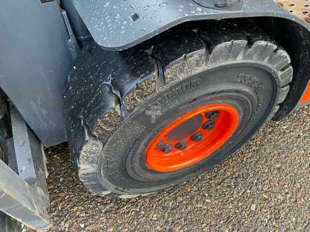 Sähkö - 4 pyör 2022  Linde E30L-01 (10)