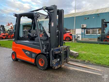 Sähkö - 4 pyör 2022  Linde E30L-01 (2)