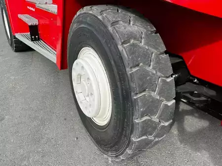 Chariots élévateurs diesel 2023  Svetruck 12 120 (11)