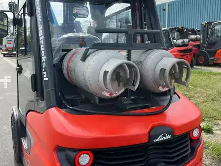 Gázüzemű targonca 2026  Linde H35T-01 (15)