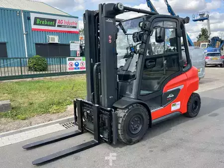 Gázüzemű targonca 2026  Linde H35T-01 (4)