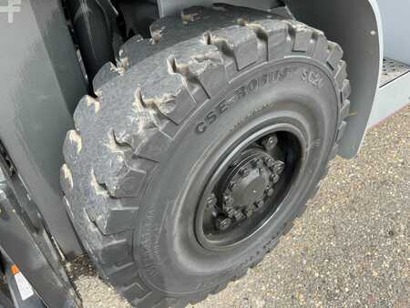 Chariots élévateurs diesel 2011  Nissan FD45  W1F4A45Y (12)