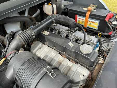 Chariots élévateurs diesel 2011  Nissan FD45  W1F4A45Y (14)