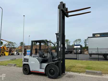 Chariots élévateurs diesel 2011  Nissan FD45  W1F4A45Y (8)