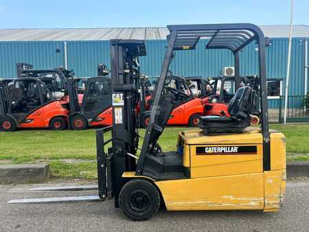 Electric - 3 wheels 2002  CAT Lift Trucks EP18KT (2)