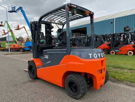 4-wiel elektrische heftrucks 2017  Toyota 8FBMT45 (3)