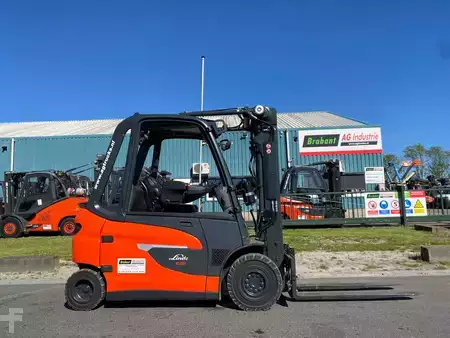 4-wiel elektrische heftrucks 2023  Linde E25L-01 (1)