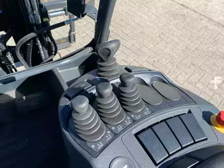 4-wiel elektrische heftrucks 2023  Linde E25L-01 (14)
