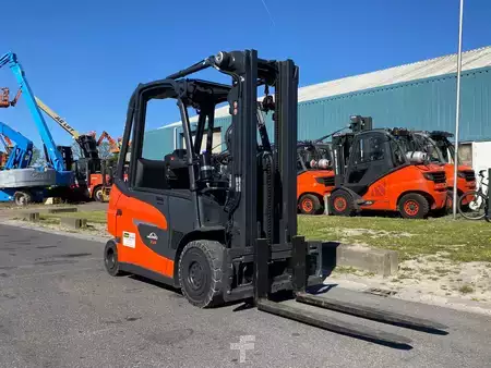 4-wiel elektrische heftrucks 2023  Linde E25L-01 (3)