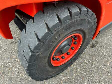 Elektro čtyřkolový VZV 2015  Linde E70-01 (8)