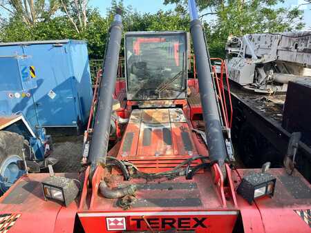 Reachstacker 2011  Terex CS45KM  DAMAGED BY FIRE (2)