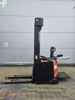 Stoccatori uomo a piedi 2018  Toyota SPE140 (5)