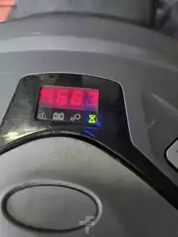 VZV s plošinou pro řidiče 2018  Toyota SPE160 (9)