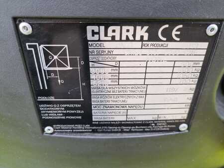 Stacker stå på 2019  Clark SX16 (5)