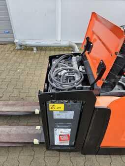 Stackers stand-on 2015  BT LPE 200 (battery 2022) (5)