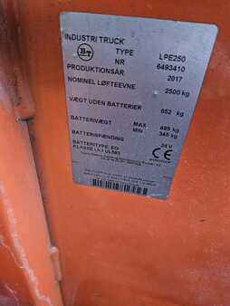 Wózki niskiego podnoszenia 2017  BT LPE 250 (battery 2022) (2) 