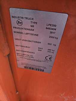 Lavtløftende truck 2017  BT LPE 250 (battery 2021) (2) 