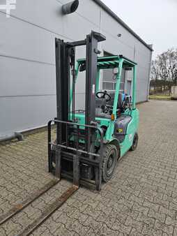Wózki gazowe 2015  Mitsubishi FG25NT (2)