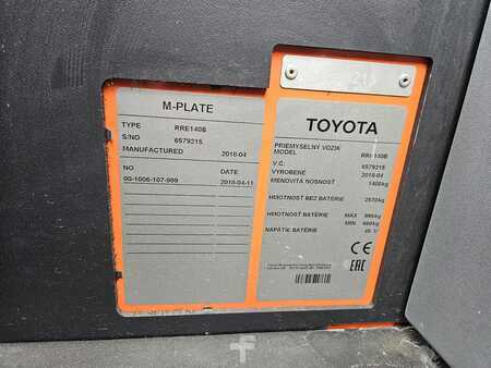 Carretilla retráctil 2018  Toyota RRE140B (new battery) (6)