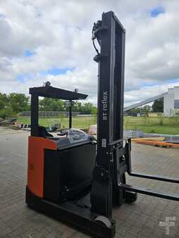 Carretilla retráctil 2018  Toyota RRE140B (new battery) (5)