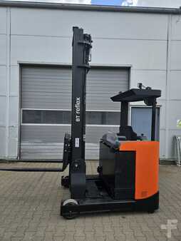Carretilla retráctil 2018  Toyota RRE140B (new battery) (1)