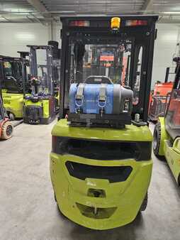 LPG VZV 2022  Clark GTS25L (3)