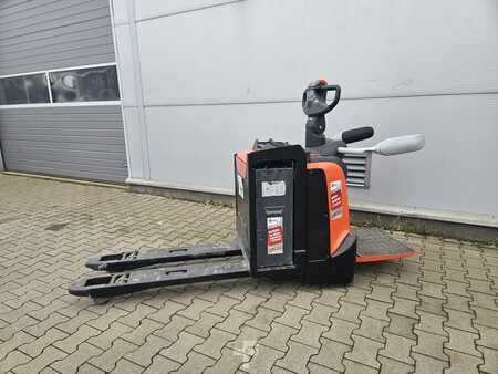 Wózki niskiego podnoszenia 2014  BT LPE 250 (2)