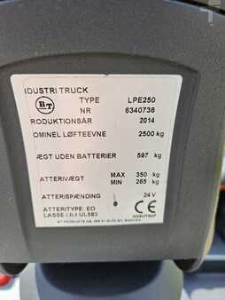 Wózki niskiego podnoszenia 2014  BT LPE 250 (14)