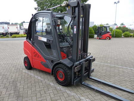 Diesel Forklifts 2014  Linde H30D-02 (2)