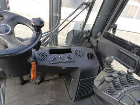 Diesel Forklifts 2013  Linde H25D (3)