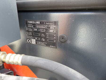 Diesel Forklifts 2013  Linde H25D (4)