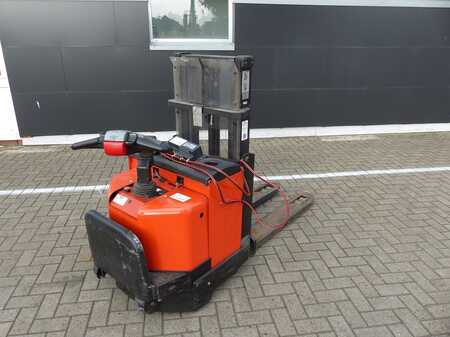 Pallet Stackers 2005  BT SWE 160D (1)