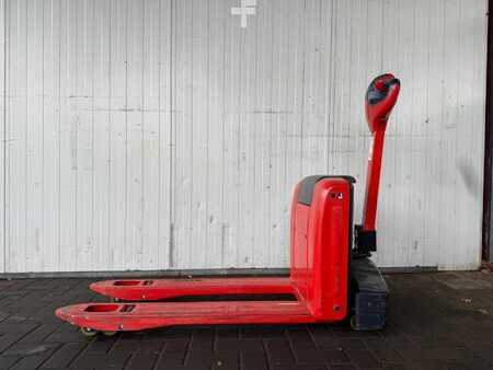 Wózek paletowy ręczny 2022  Linde MT15 (2)