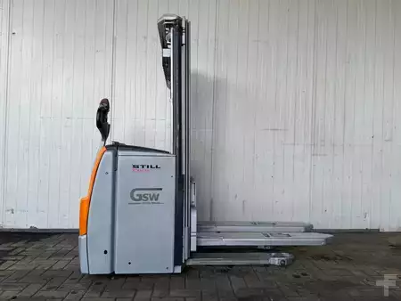 Stacker pedestre 2017  Still EXV16 (2)