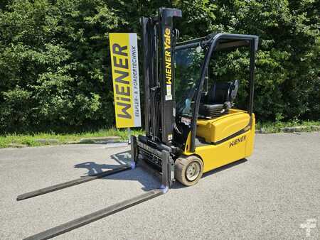 3-wiel elektrische heftrucks 2019  Yale ERP20VT (1)