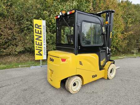 4-wiel elektrische heftrucks 2023  Yale ERP35UX (2)
