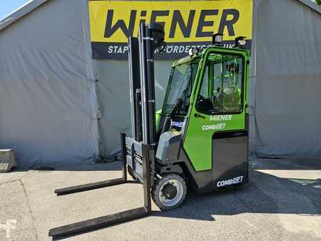 Vierwegestapler 2025  Combilift C4000CBE (1)
