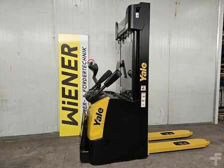 Stapelaars 2025  Yale MS12X/IL (2)