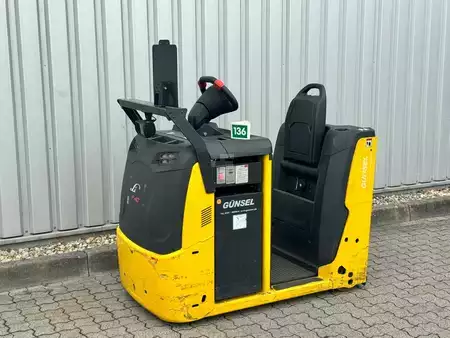 Tahač 2021  Linde P 40C (1)