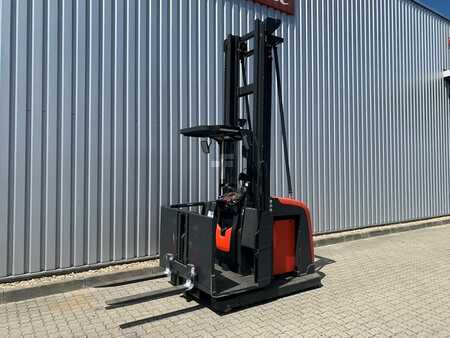 Vertikal-Kommissionierer 2019 Linde V - 48 Volt (2)