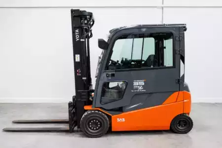Elektro 4 Rad 2022  Toyota 8FBMT35 (1)