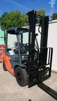 Diesel heftrucks 2023  Toyota 52-8FDF25 (3)