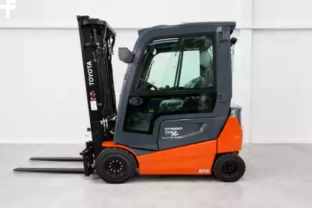Elektrisk- 4 hjul 2023  Toyota 9FBMK25T (1)
