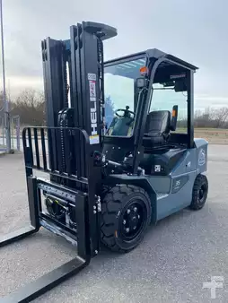 Elektrisk- 4 hjul - Heli CPD35-K3 (2)