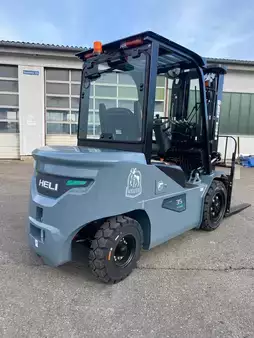 Elektrisk- 4 hjul - Heli CPD35-K3 (3)