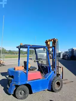 Wózki widłowe diesel 1984  TCM FVD25Z4 (2)