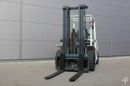 Chariots élévateurs diesel 2017  Unicarriers D1F4A40Q (3)